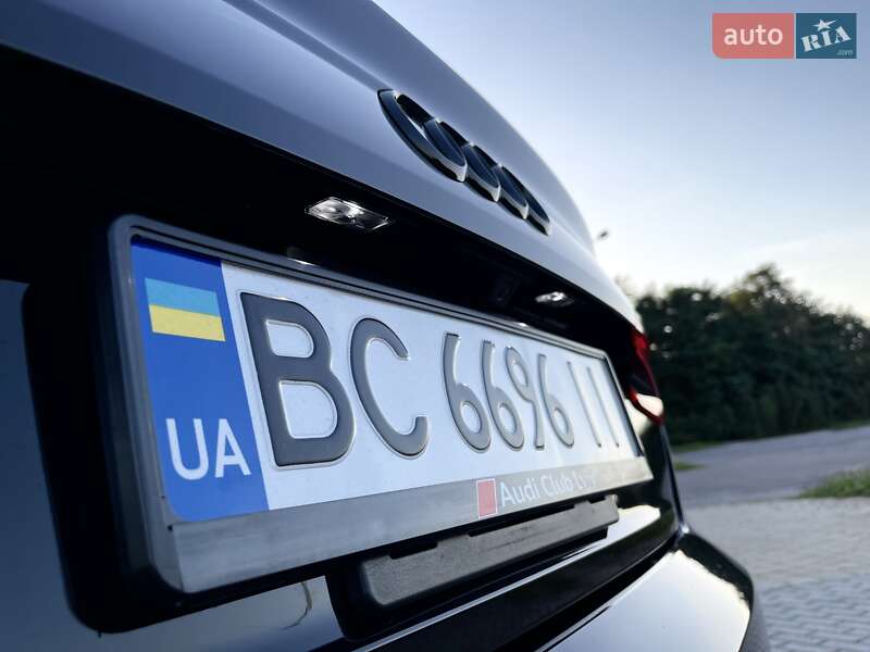 Седан Audi A4 2019 в Львове