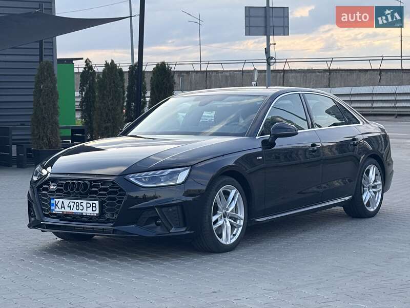 Седан Audi A4 2023 в Киеве