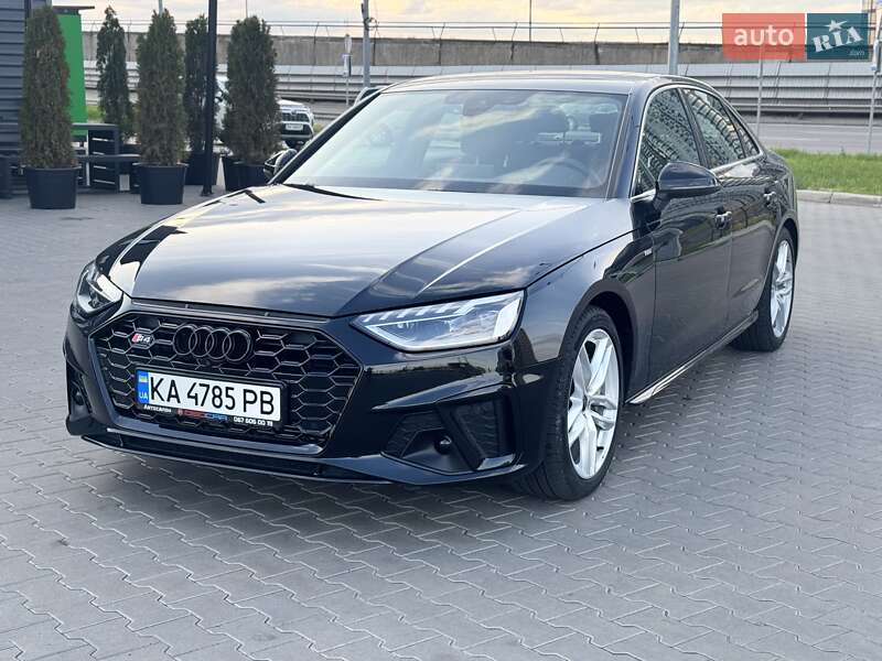 Седан Audi A4 2023 в Киеве