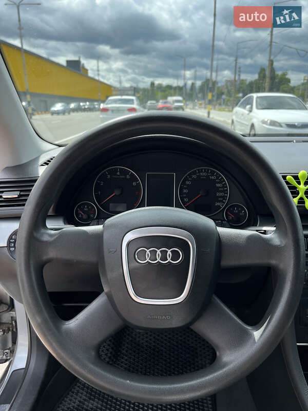 Универсал Audi A4 2005 в Киеве