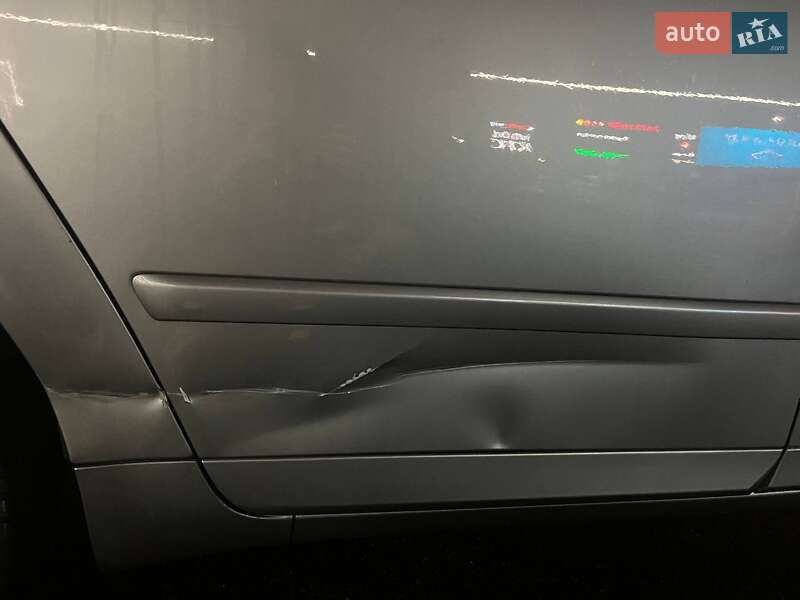 Универсал Audi A4 2005 в Киеве