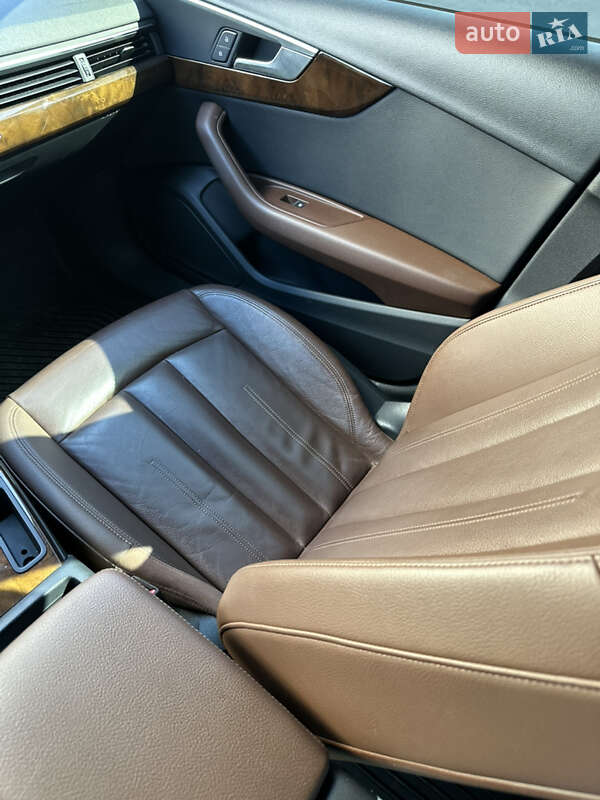 Седан Audi A4 2016 в Одессе