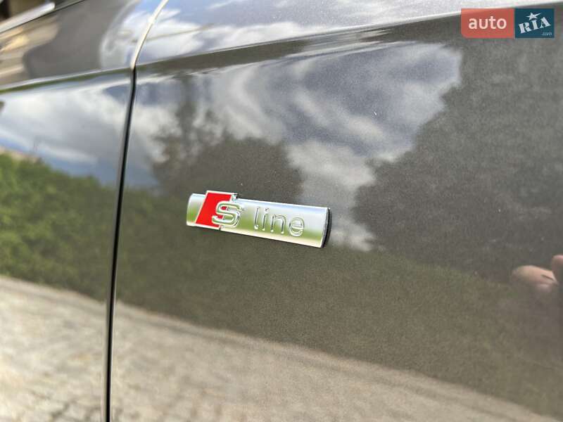 Седан Audi A4 2014 в Днепре