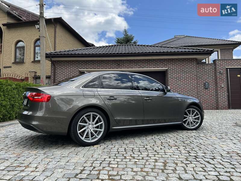 Седан Audi A4 2014 в Днепре