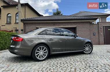 Седан Audi A4 2014 в 