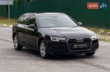 Универсал Audi A4 2017 в 