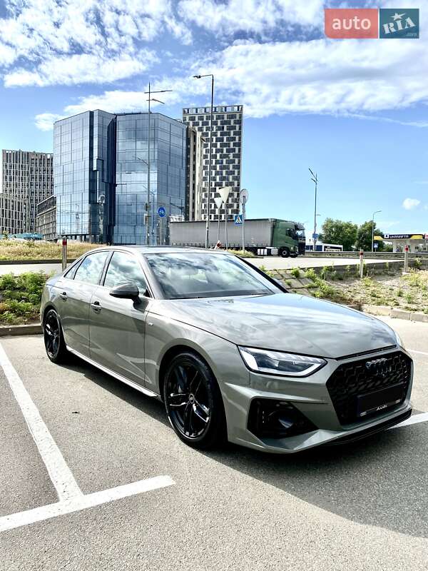 Audi A4 2023