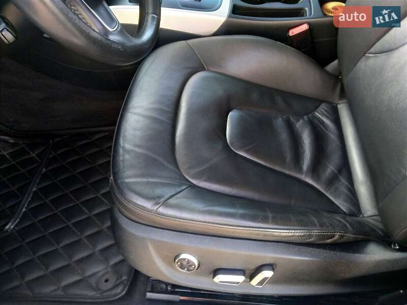 Седан Audi A4 2014 в Чернигове