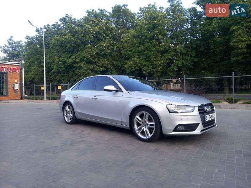 Седан Audi A4 2013 в Кременчуге