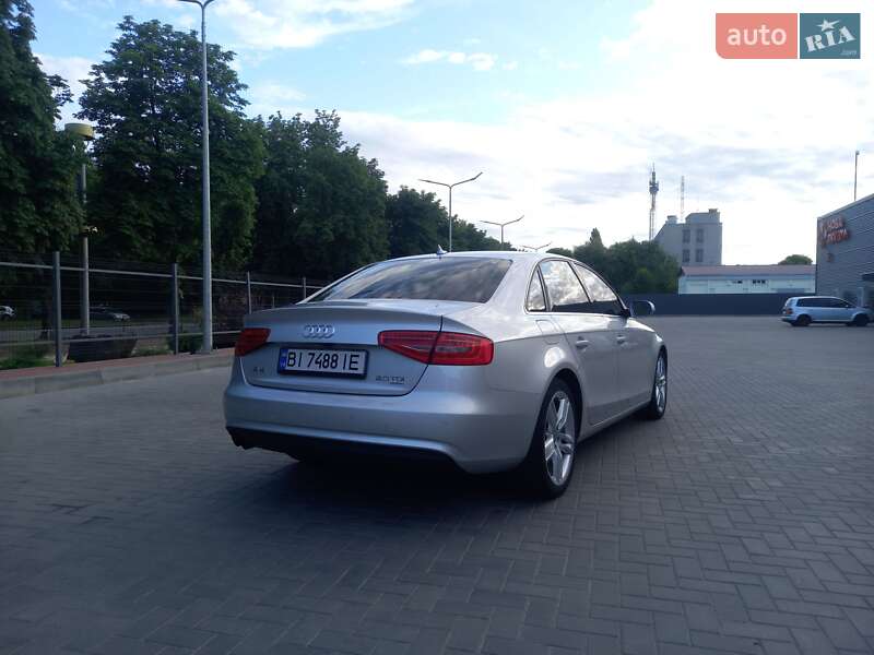 Седан Audi A4 2013 в Кременчуге