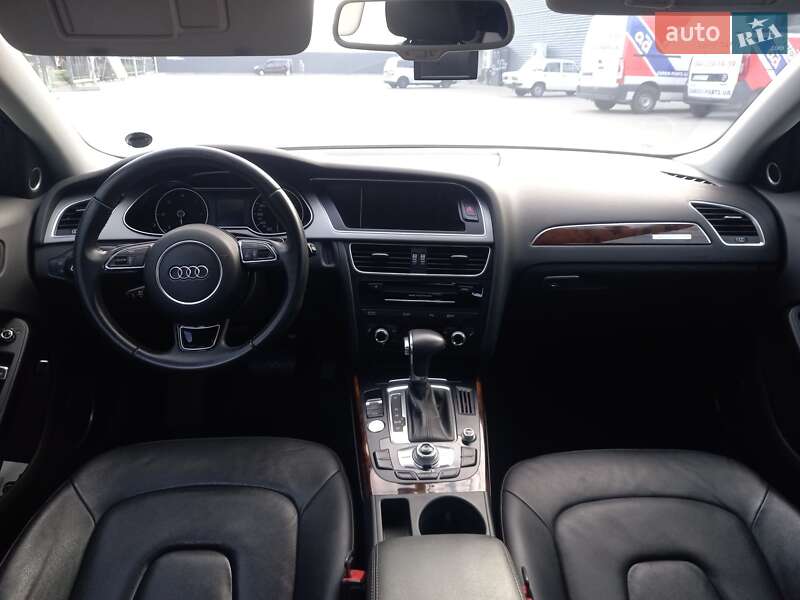 Седан Audi A4 2013 в Кременчуге