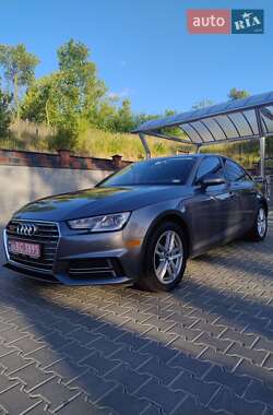 Седан Audi A4 2017 в Рівному