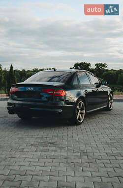 Седан Audi A4 2015 в 