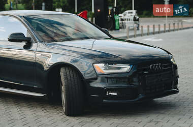 Седан Audi A4 2015 в 
