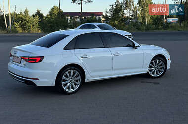 Седан Audi A4 2018 в 