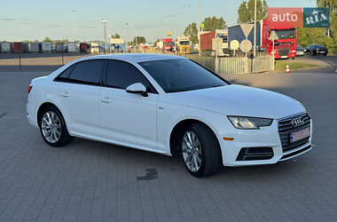 Седан Audi A4 2018 в 