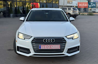 Седан Audi A4 2018 в 