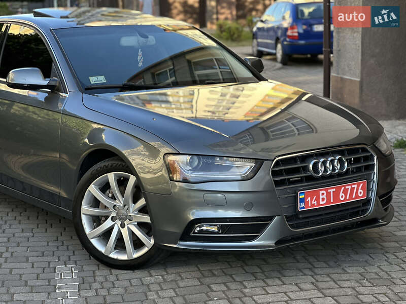 Седан Audi A4 2013 в Ивано-Франковске
