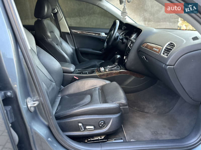 Седан Audi A4 2013 в Ивано-Франковске