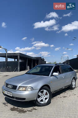 Универсал Audi A4 1997 в 