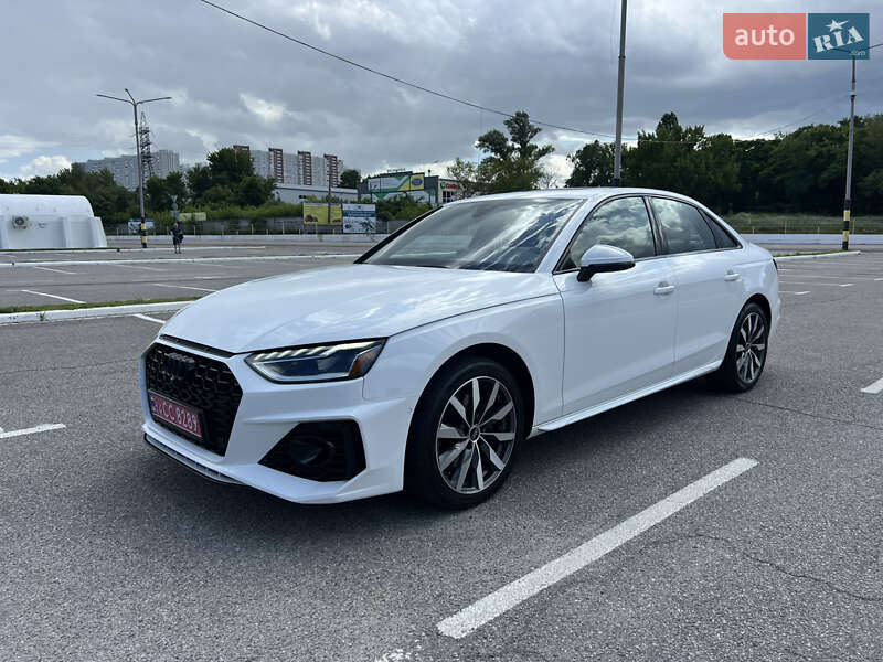 Седан Audi A4 2023 в Киеве