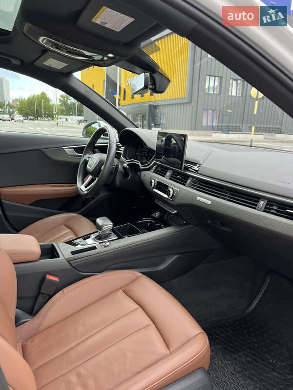 Седан Audi A4 2023 в Киеве