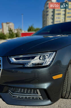 Седан Audi A4 2017 в 