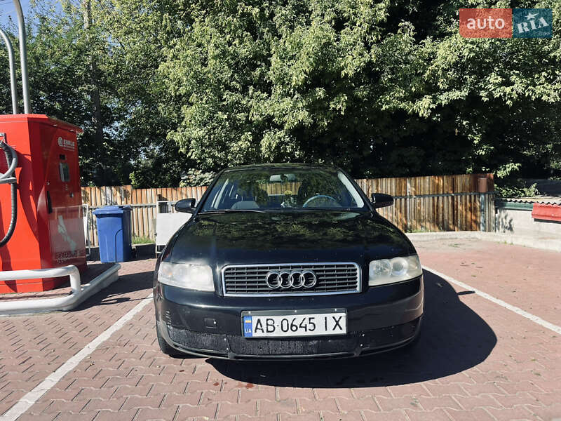 Седан Audi A4 2001 в 