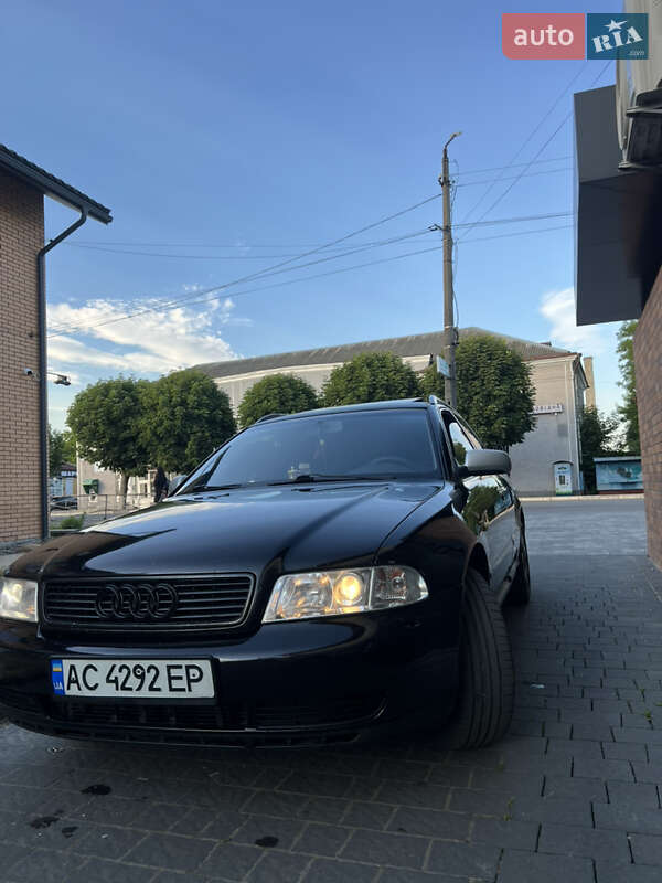 Универсал Audi A4 1997 в 
