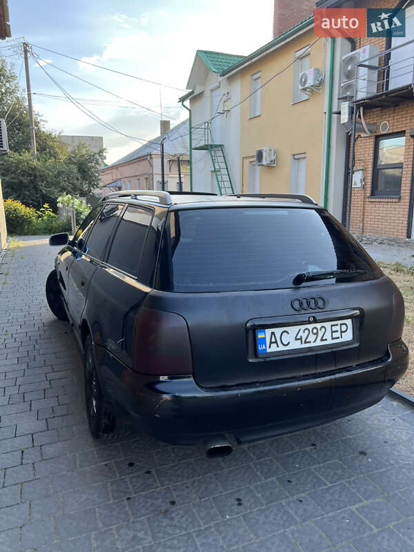 Универсал Audi A4 1997 в Ратным