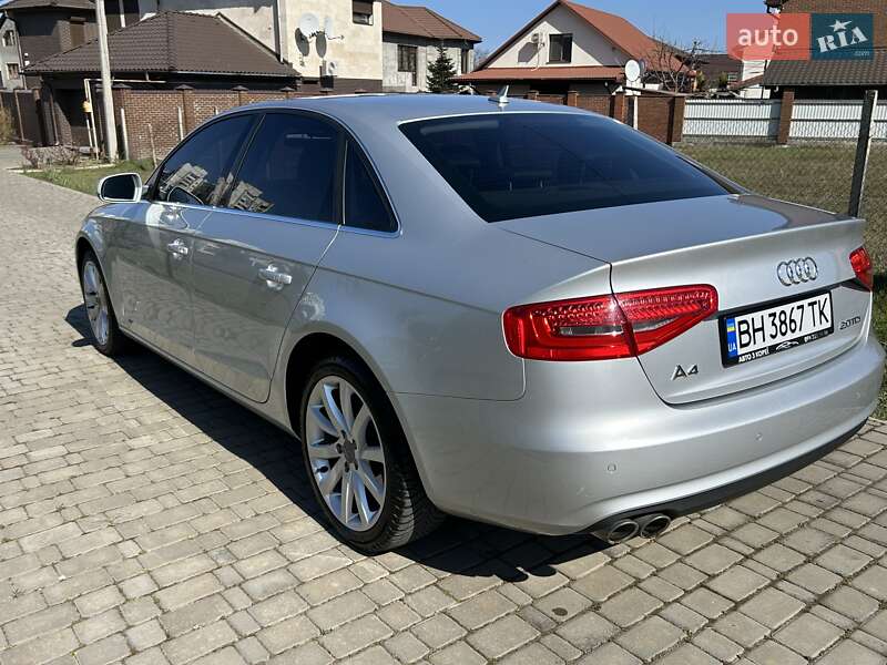 Седан Audi A4 2014 в Черноморске