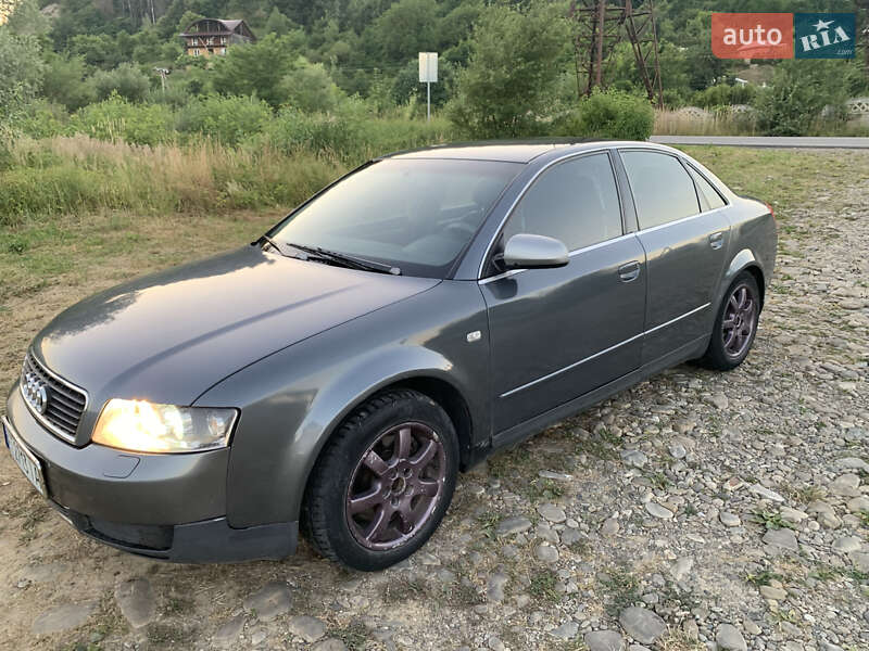 Седан Audi A4 2001 в 