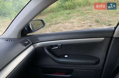 Седан Audi A4 2001 в 