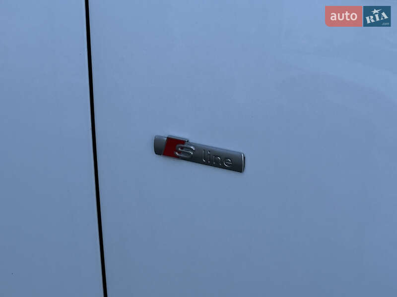 Седан Audi A4 2012 в Одессе