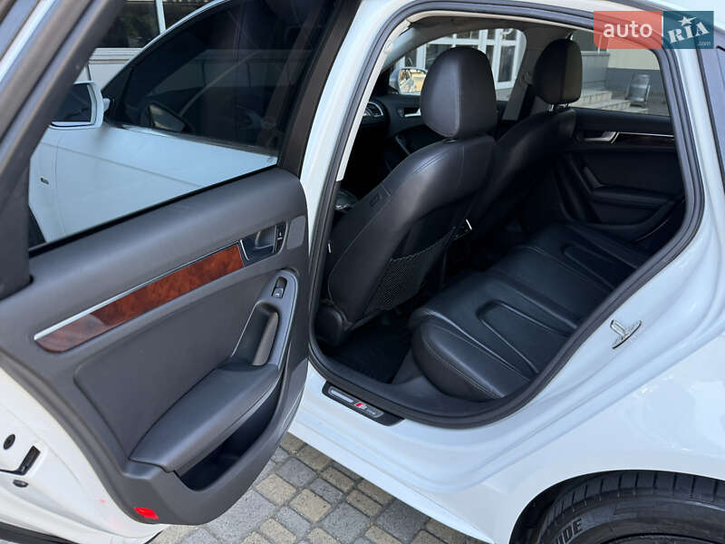 Седан Audi A4 2012 в Одессе