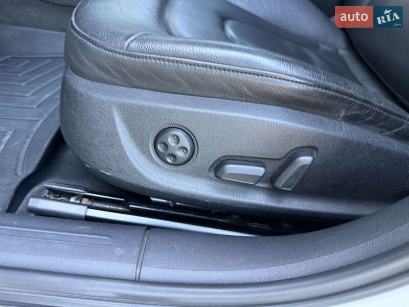 Седан Audi A4 2012 в Одессе