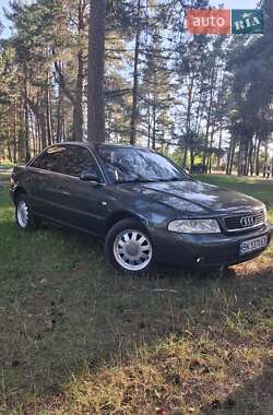 Седан Audi A4 2000 в Луцьку