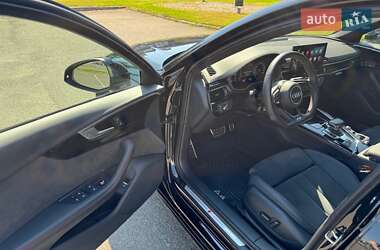 Седан Audi A4 2021 в 