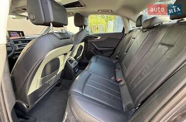 Седан Audi A4 2018 в 