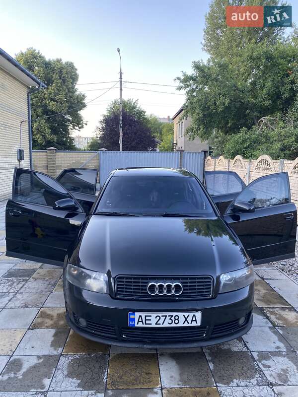 Седан Audi A4 2000 в Каменском