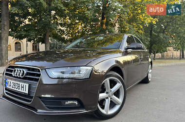Седан Audi A4 2012 в Казатине