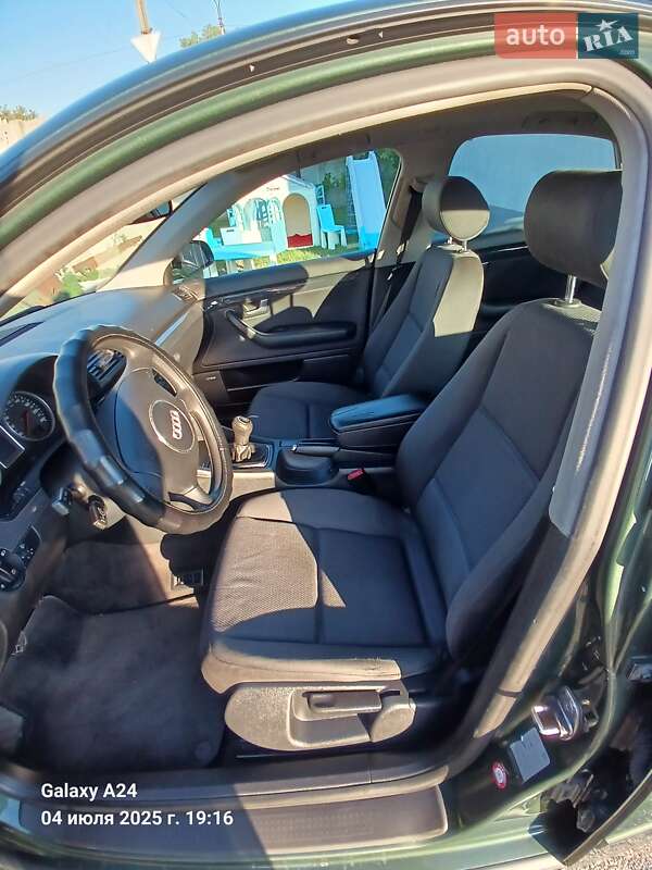 Седан Audi A4 2001 в Каменском