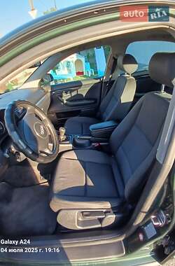 Седан Audi A4 2001 в 