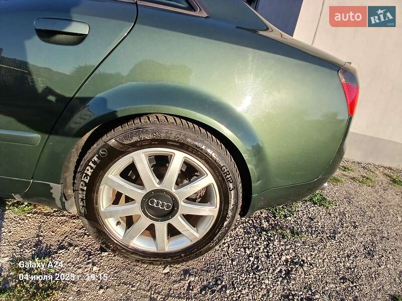 Седан Audi A4 2001 в Каменском
