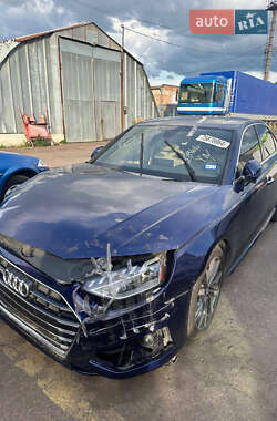 Седан Audi A4 2019 в Киеве