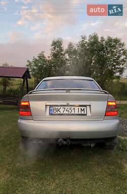 Седан Audi A4 1996 в 