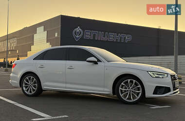 Седан Audi A4 2019 в 