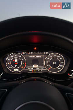 Седан Audi A4 2019 в 