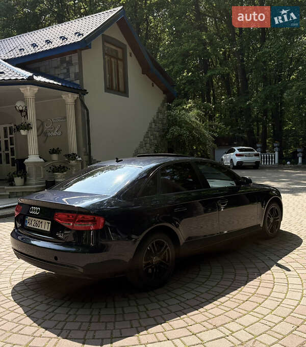Седан Audi A4 2012 в Богородчанах