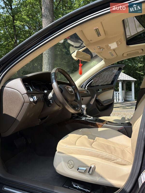 Седан Audi A4 2012 в Богородчанах